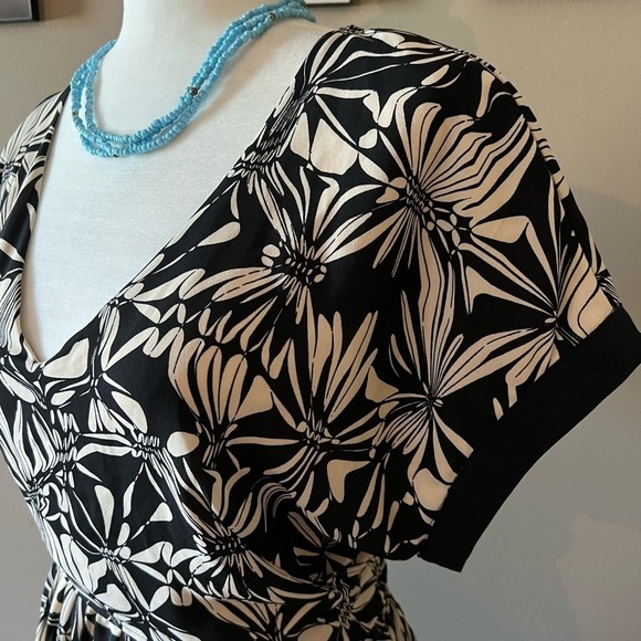 Anthropologie Postmark Printed V-Neck Tie Back Mini Dress - Picture 3 of 7